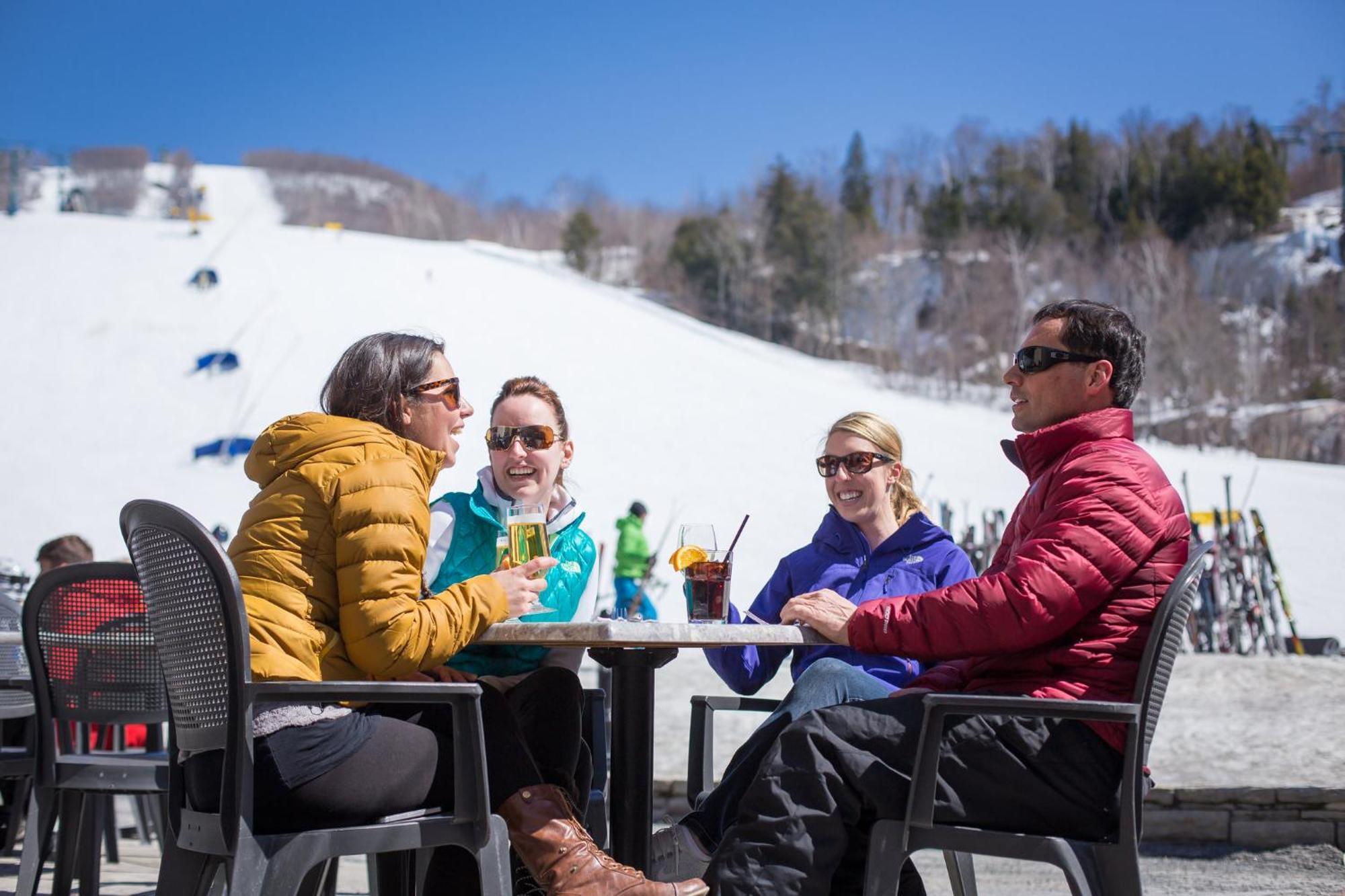 Holiday Inn Express & Suites Tremblant By Ihg Mont-Tremblant Exteriör bild