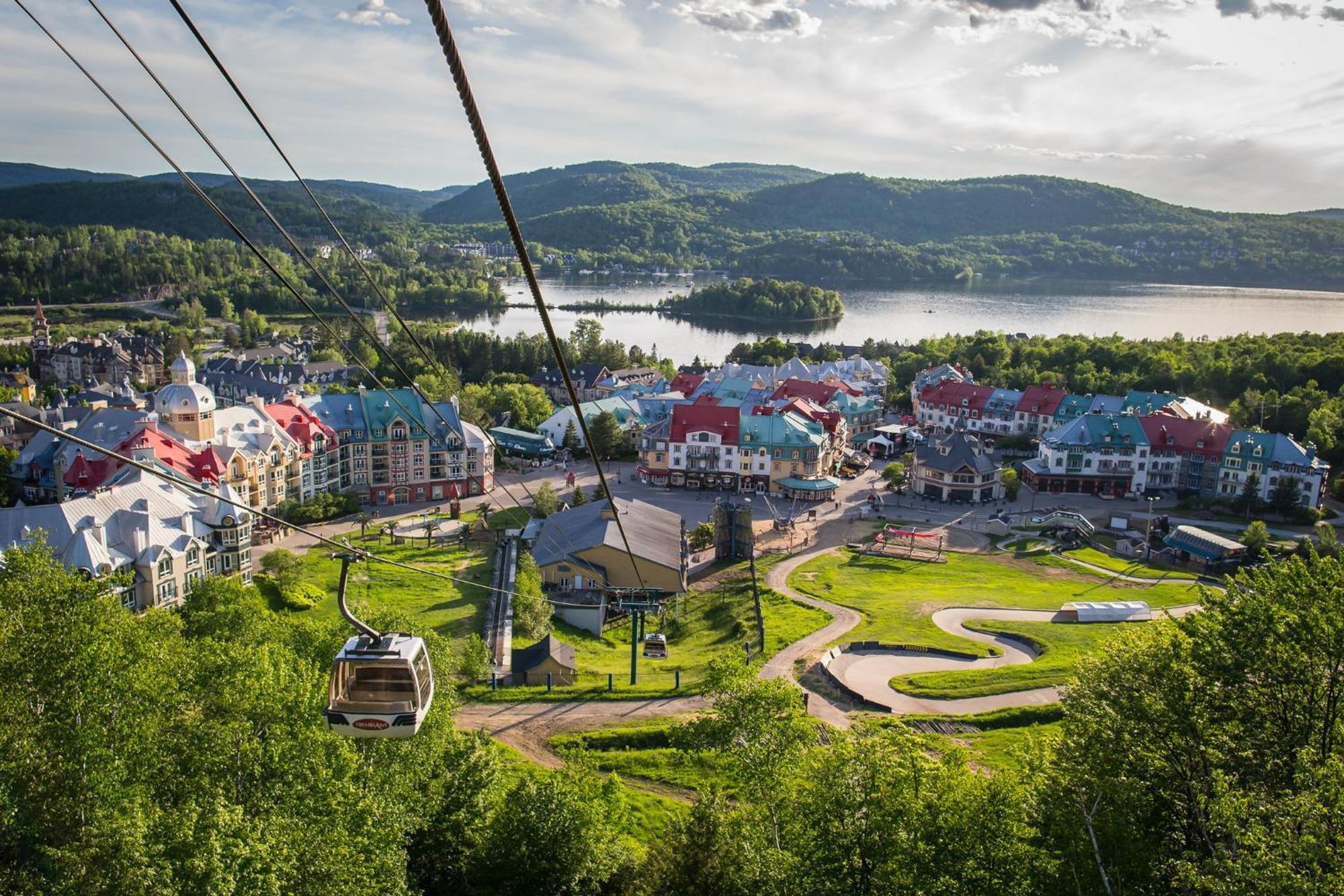 Holiday Inn Express & Suites Tremblant By Ihg Mont-Tremblant Exteriör bild
