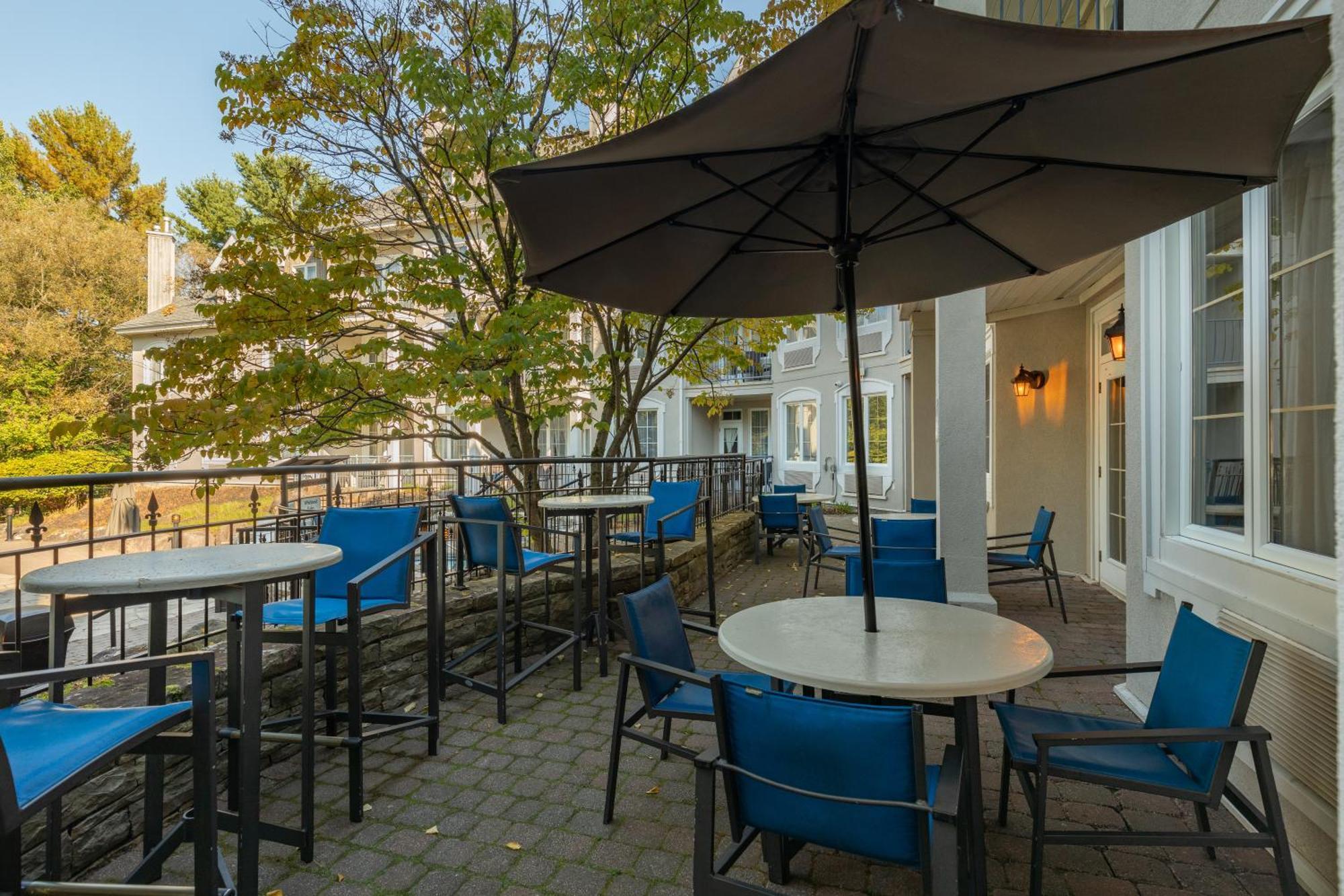 Holiday Inn Express & Suites Tremblant By Ihg Mont-Tremblant Exteriör bild