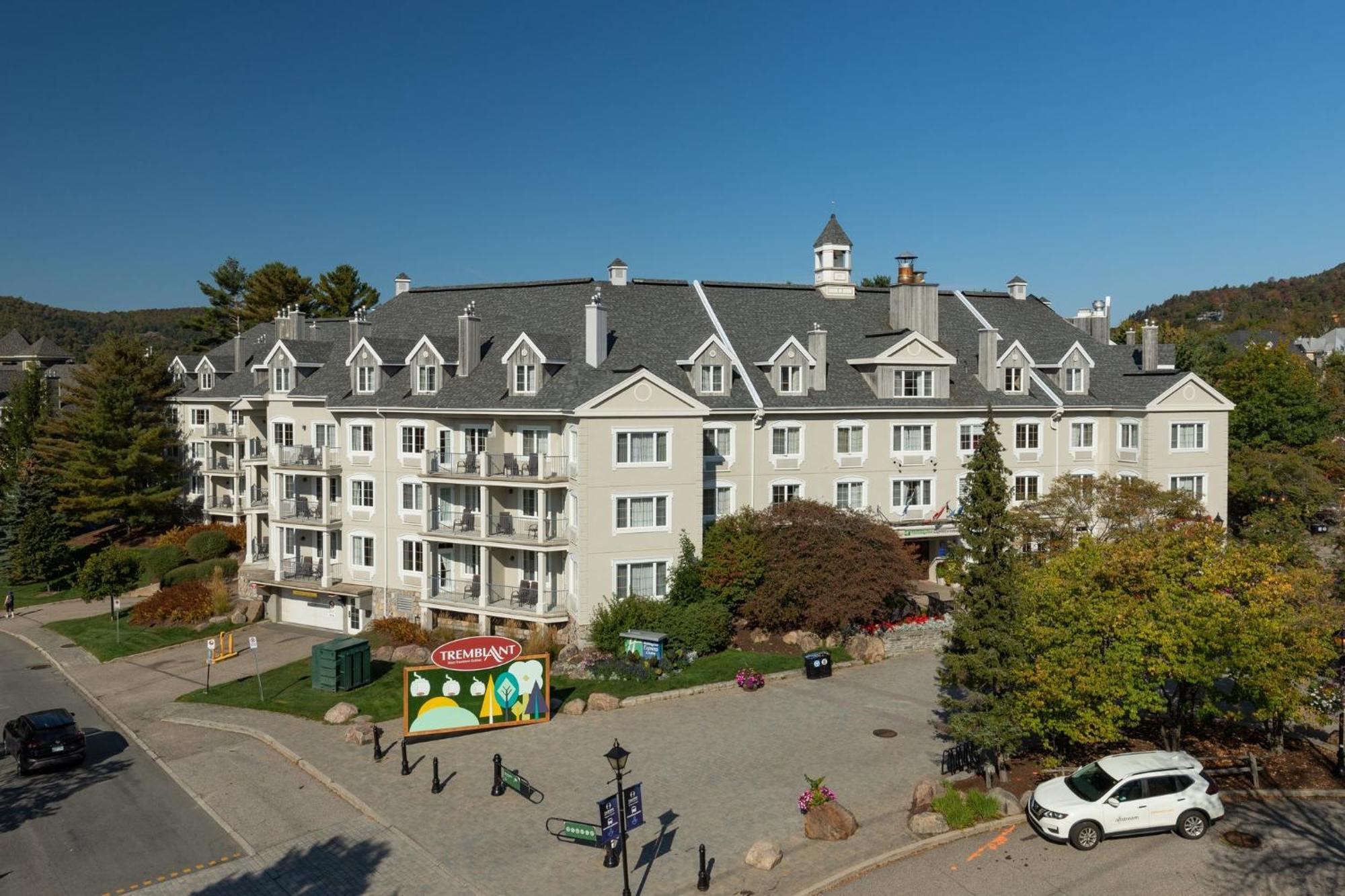 Holiday Inn Express & Suites Tremblant By Ihg Mont-Tremblant Exteriör bild
